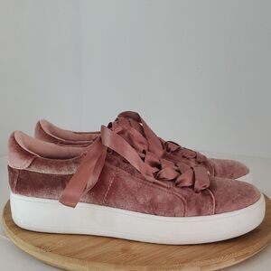 Steve Madden Bertie Women's Pink Velvet Sneakers with Ribbon Laces Size 10